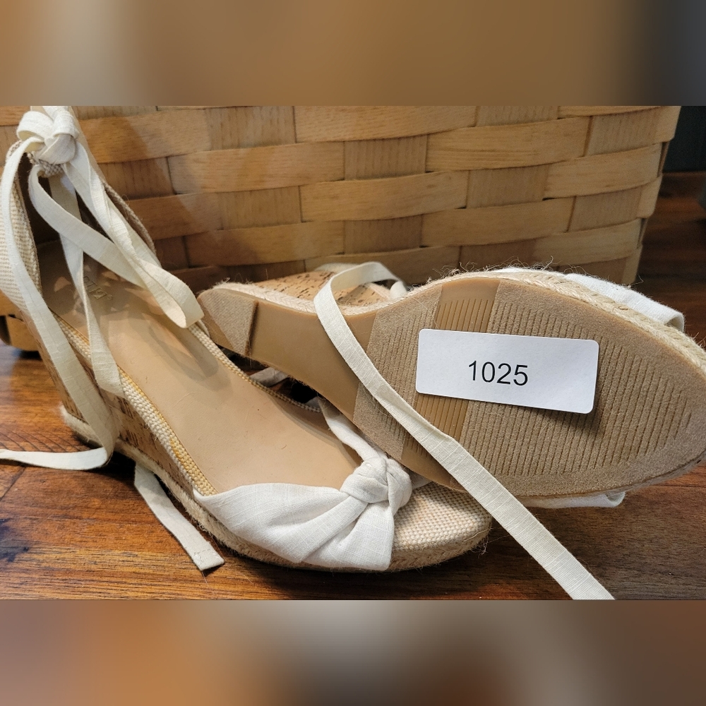 NWOT Apt.9 Wedges Size 9 - Picture 2 of 6